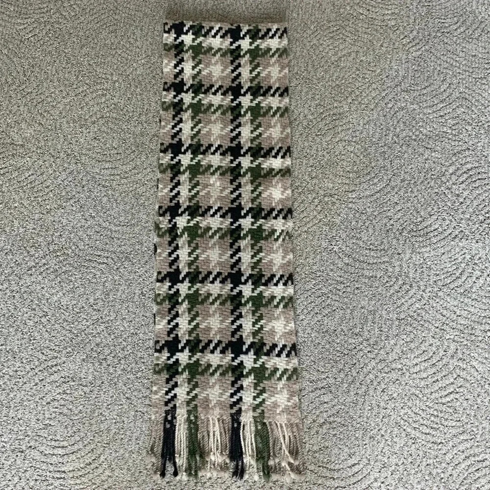 Charter Club Cashmere Houndstooth woven scarf